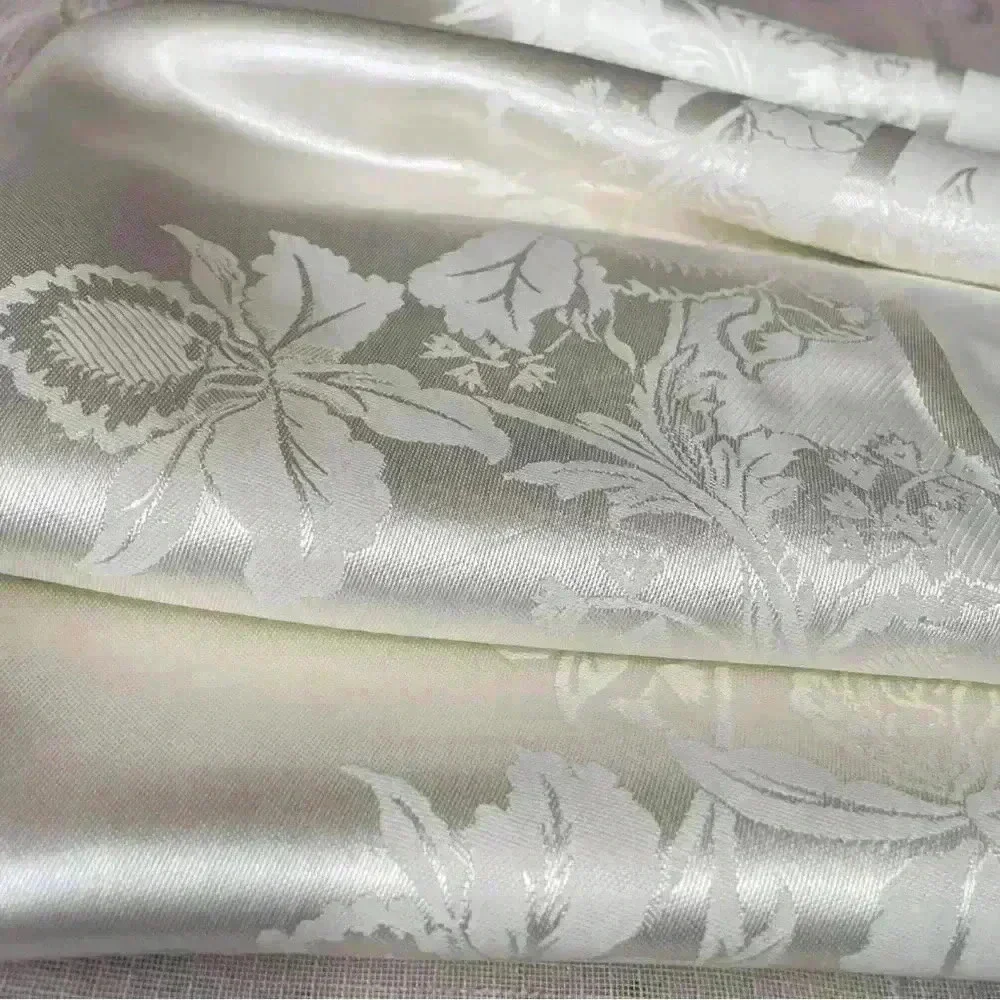 Vintage Ivory Damask Rectangular Tablecloth | Floral Jacquard Elegant Wedding